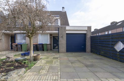 Twee-onder-een-kapwoning-Alblasserdam-tuin-4-Wolfspoot-1