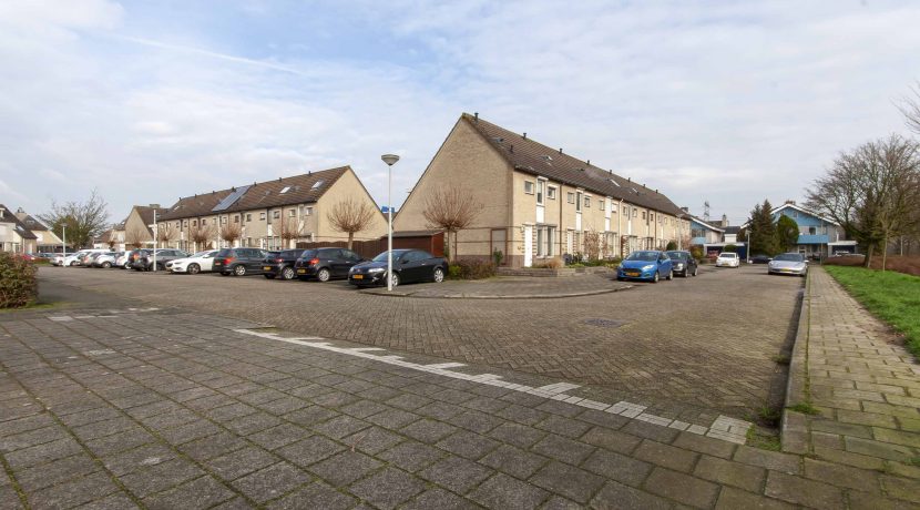 Eengezinswoning-Papendrecht-straat-Ericahof-21